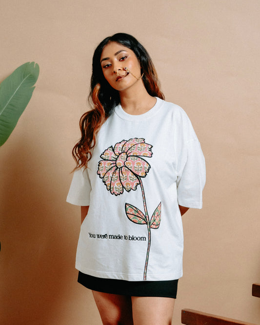 THE GROWTH OVERSIZED T-SHIRT