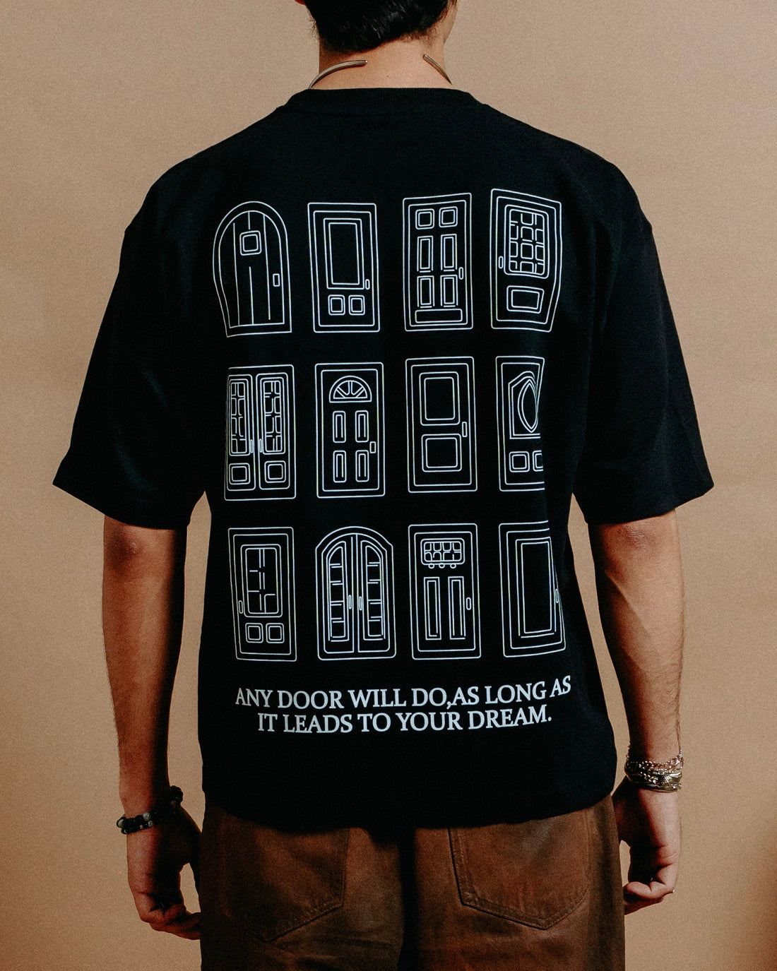 THE ENTRY OVERSIZED T-SHIRT