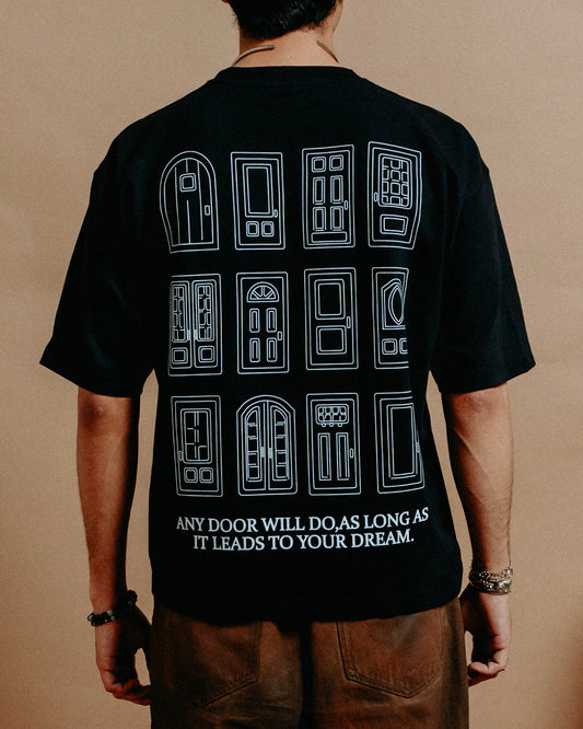 THE ENTRY OVERSIZED T-SHIRT
