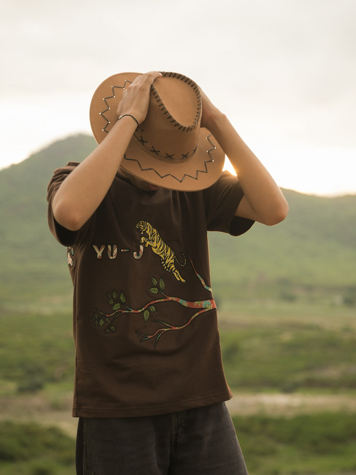 MOVE – OVERSIZED TEE