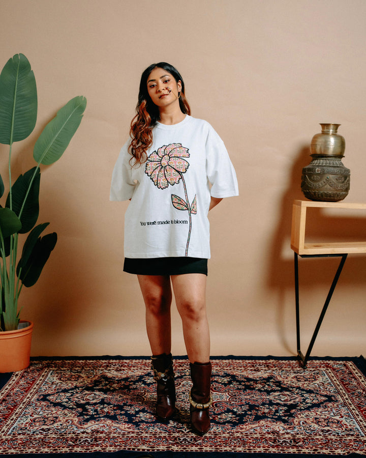 THE GROWTH OVERSIZED T-SHIRT